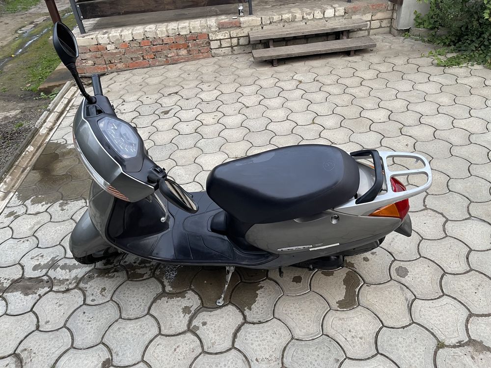 Скутер Honda Lead AF48