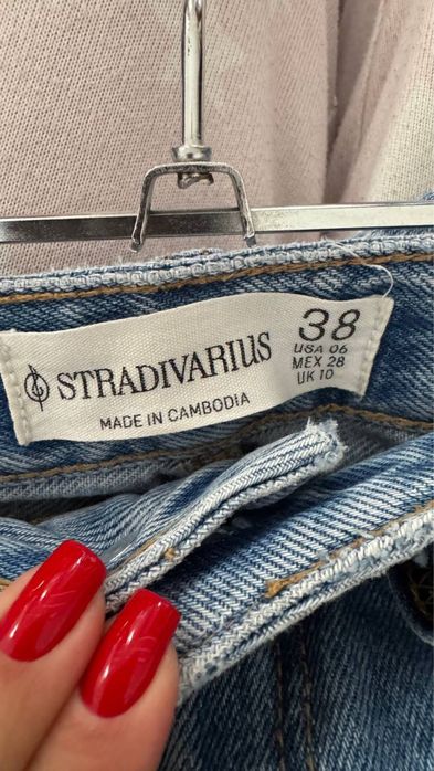 Джинсы женские широкие Stradivarius 38 р