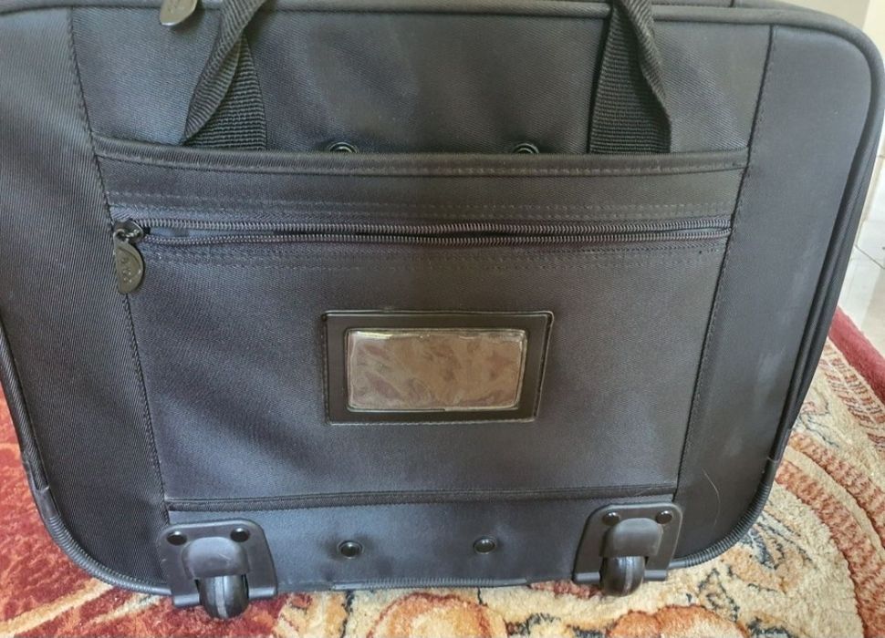 Torba podróżna na laptopa, dokumenty