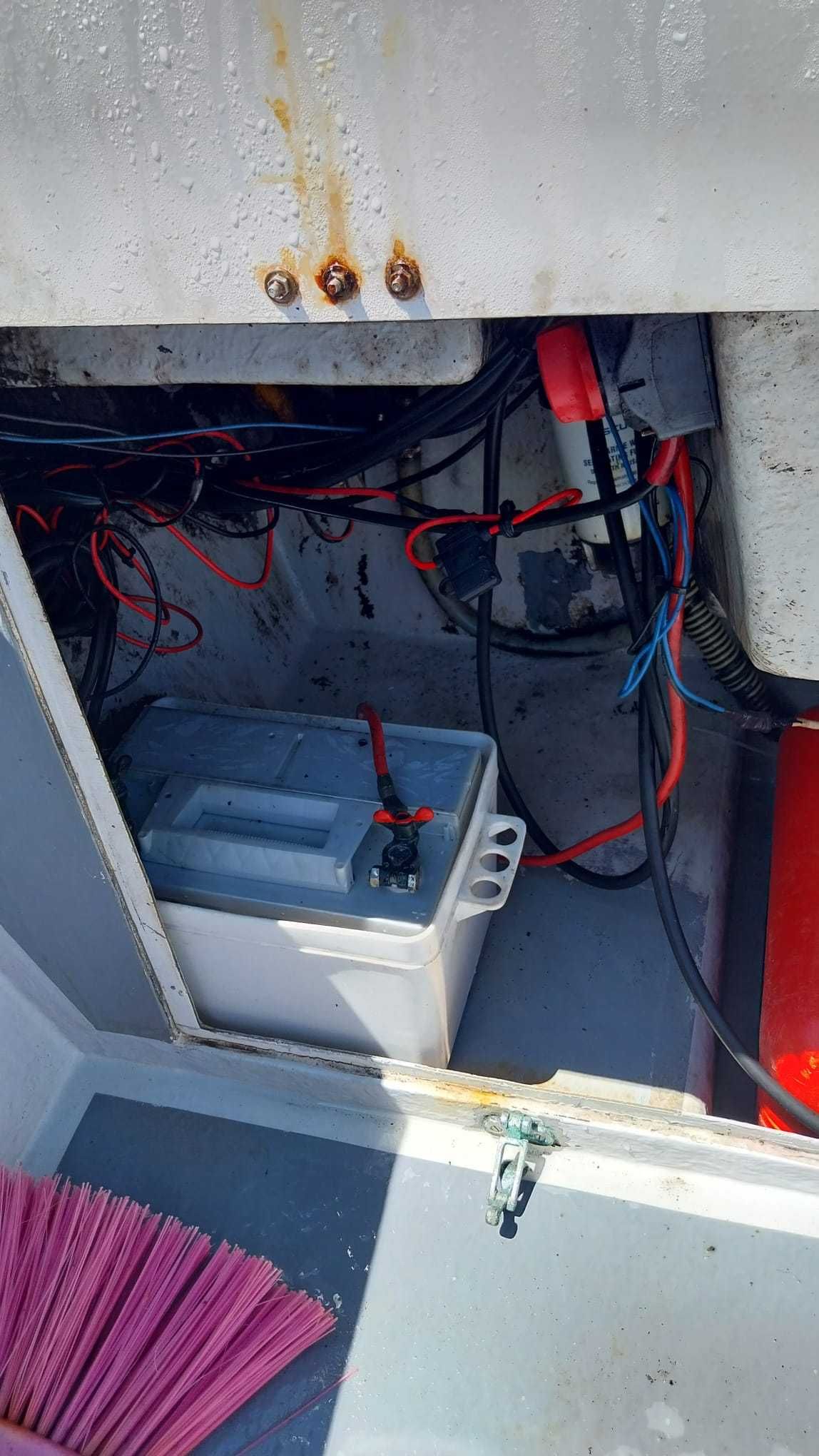 Barco Argus 505D c/ Motor Yamaha 4T 60Cv