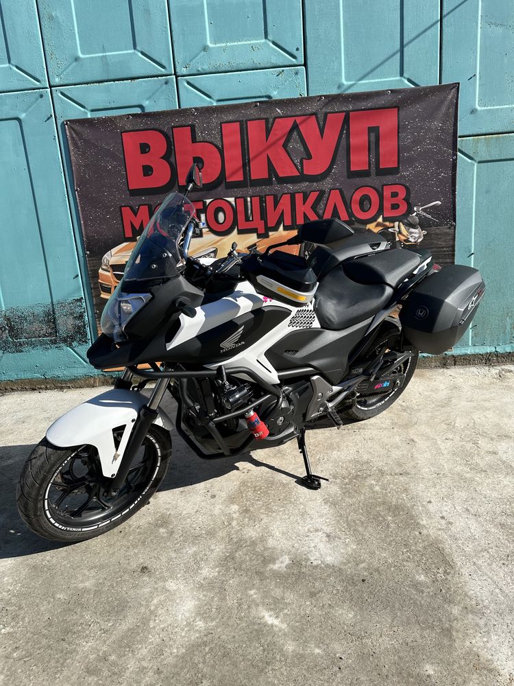 Разборка мотоциклов Honda NC700 750 2014г морда фара пластик