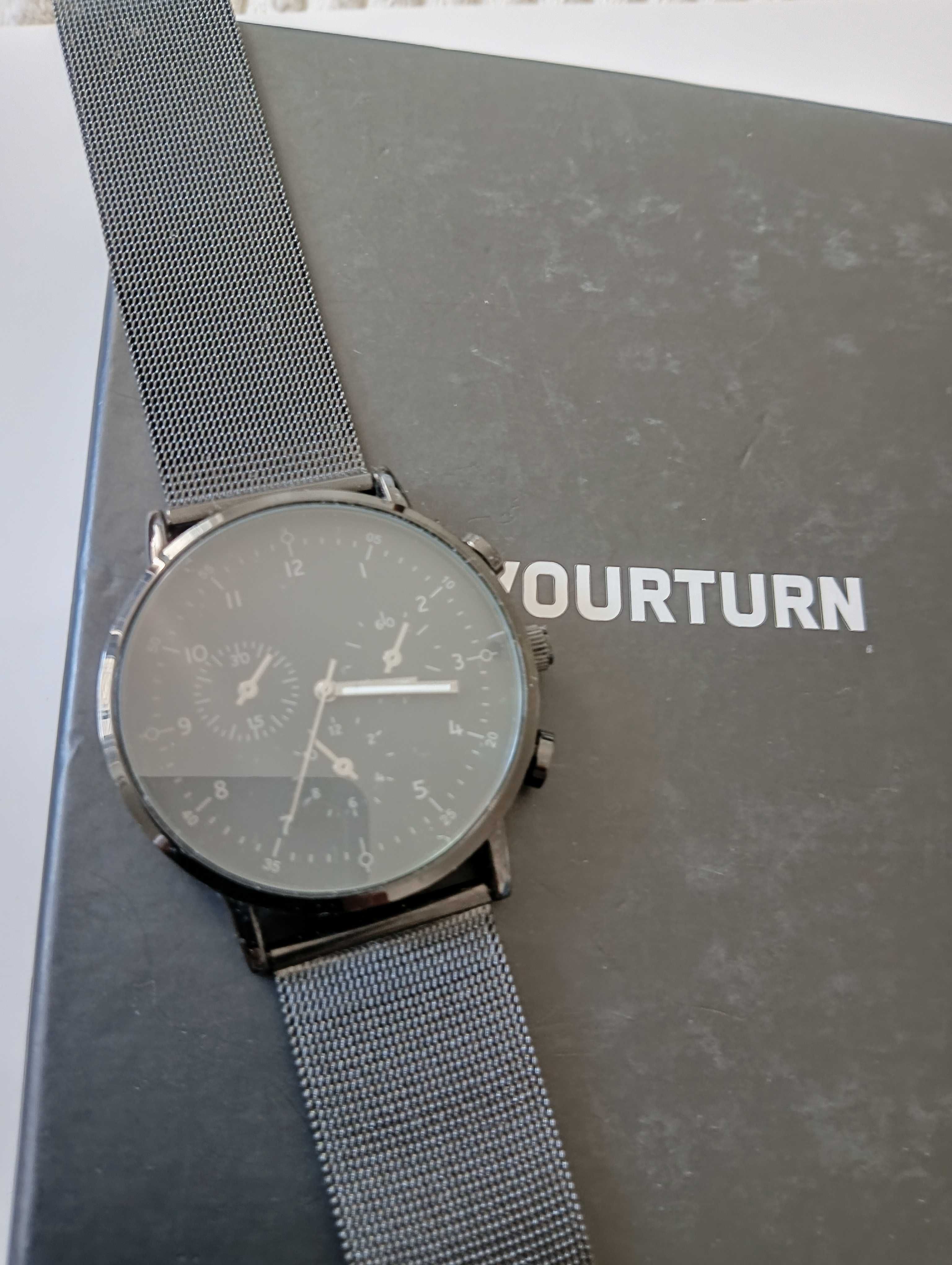 Youturn Classic watch