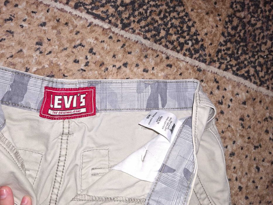 Шорти Levi's бежеві W30