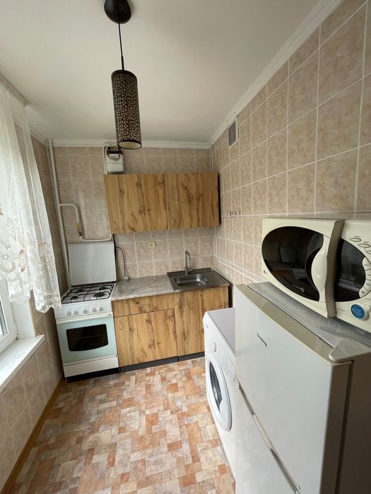 Продаж 2-кімнатної квартири з меблями та технікою