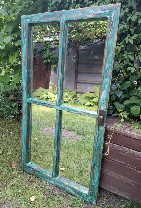 Lustro ze starego okna. Zielone ze złotym.