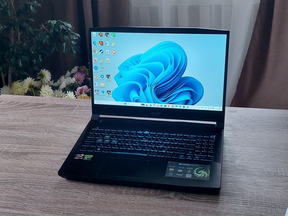 Як новий MSI RTX 4050 144Гц 512 SSD 16 DDR5 два слоти