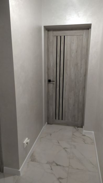 Нанесення декоративної штукатурки