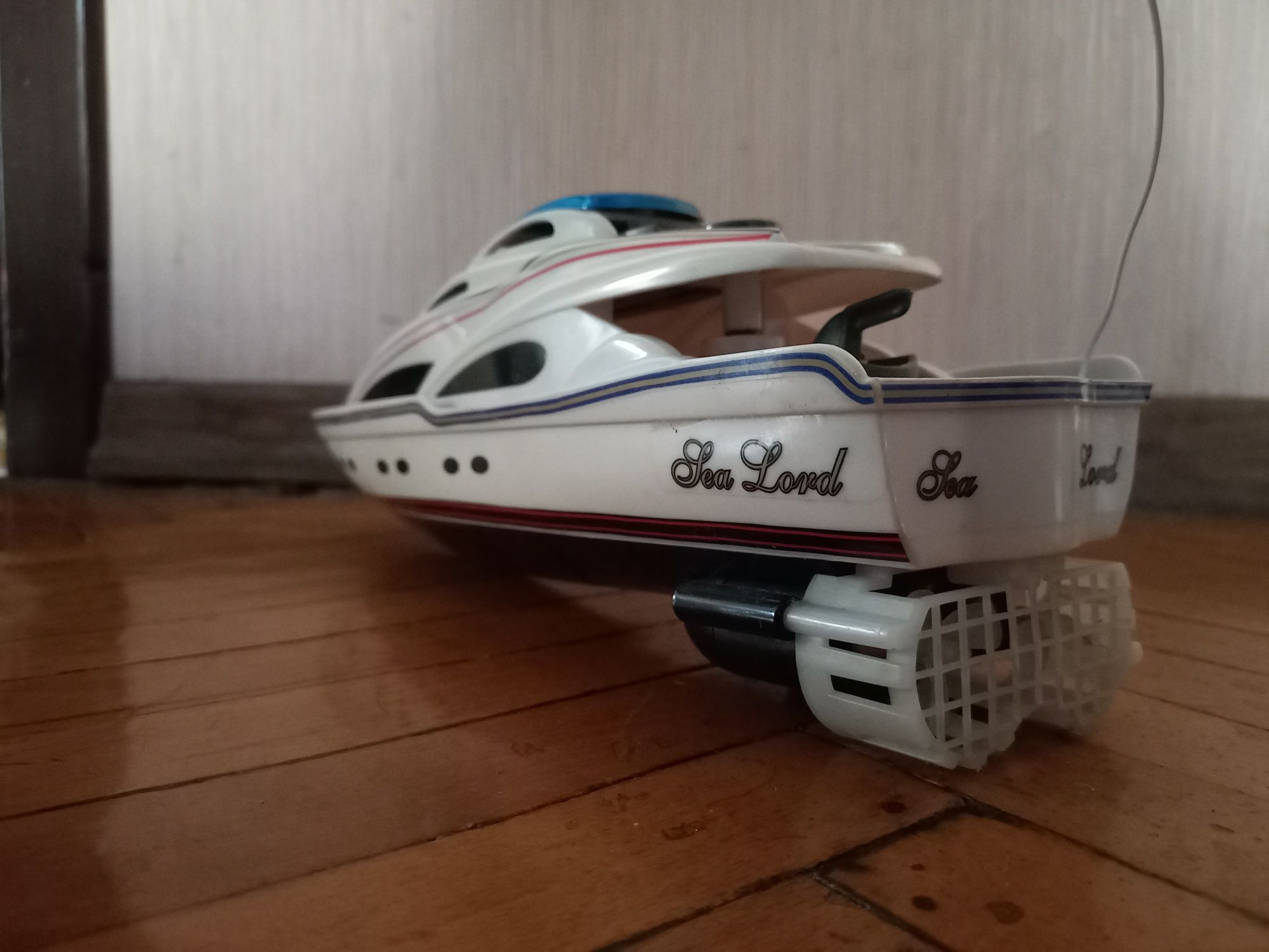 Катер на управлінні Dickie Toys Sea Lord RC