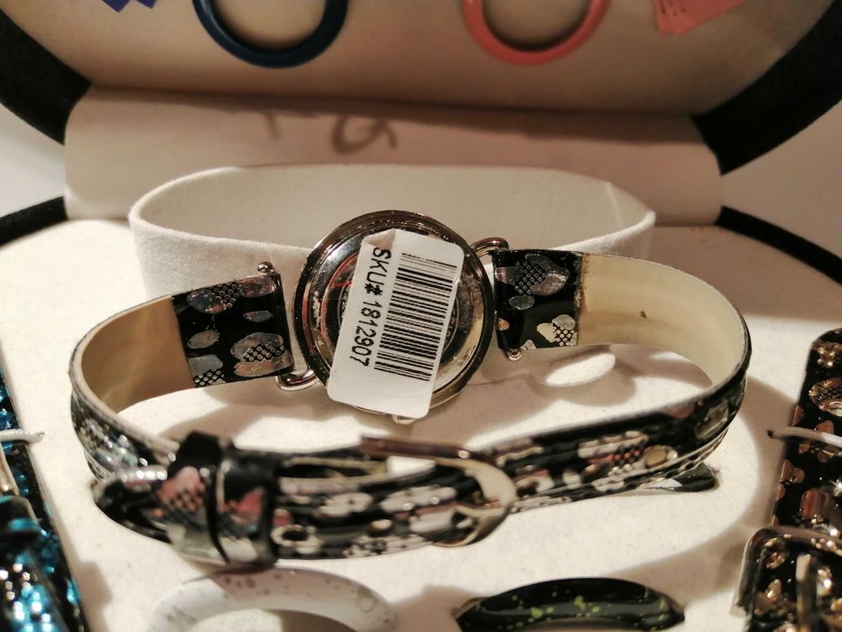 Zegarek damski piękny zestaw prezentowy- 10 w jednym