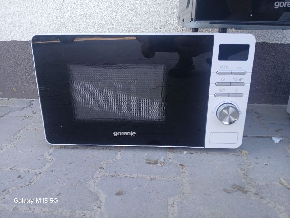Мікрохвильова піч з Європи Gorenje MO20A3B.