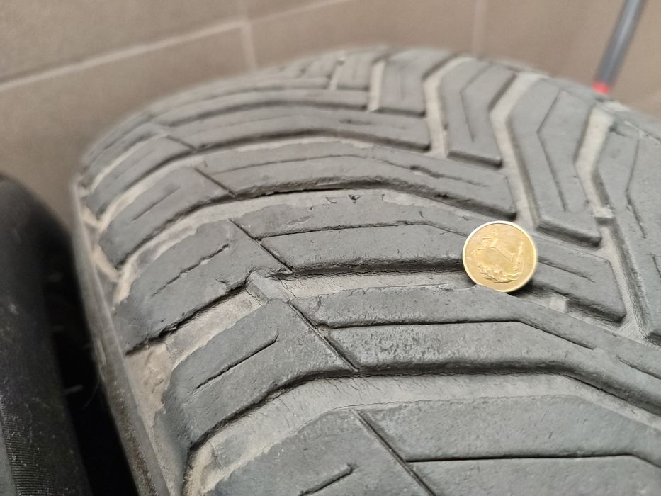 Opony wielosezonowe Michelin 215/60R17