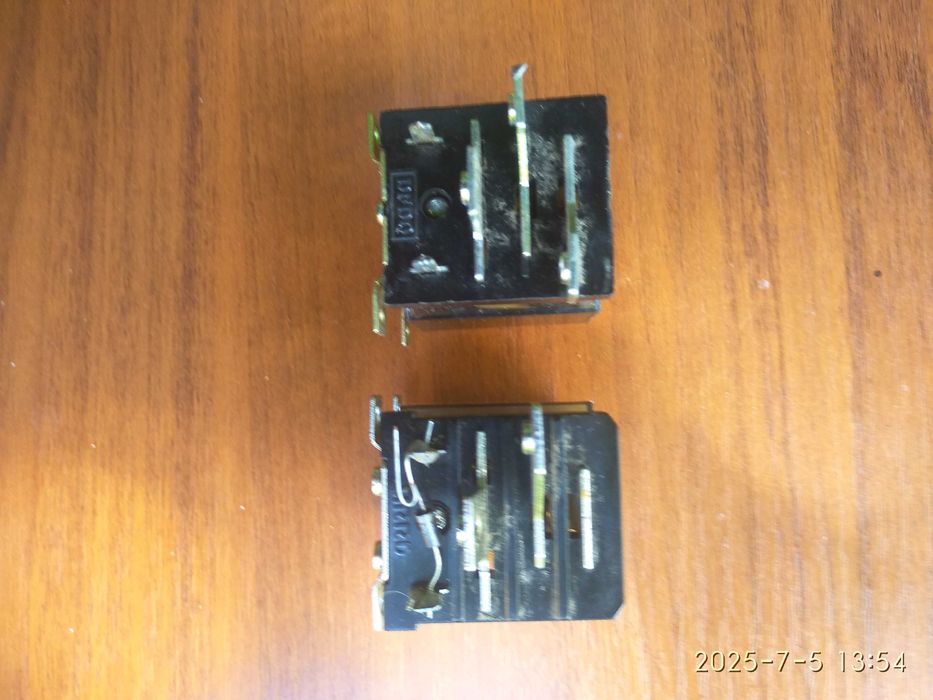 РЕЛЕ  60 А  12 В та 220 в (сонячні панелі) ОЛХ доставка