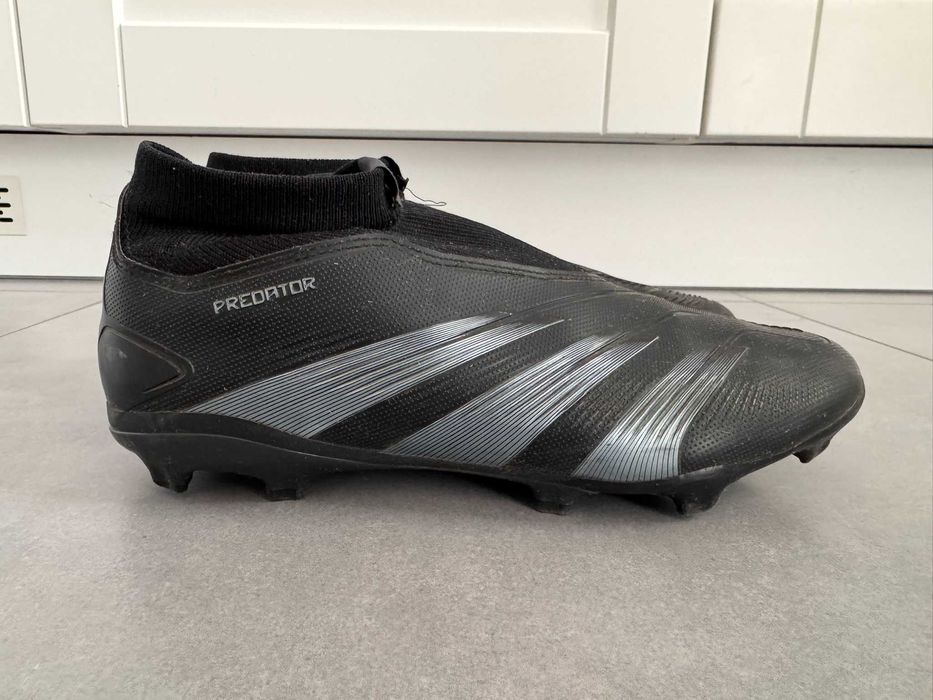 Korki Adidas Predator, rozmiar 41 1/3