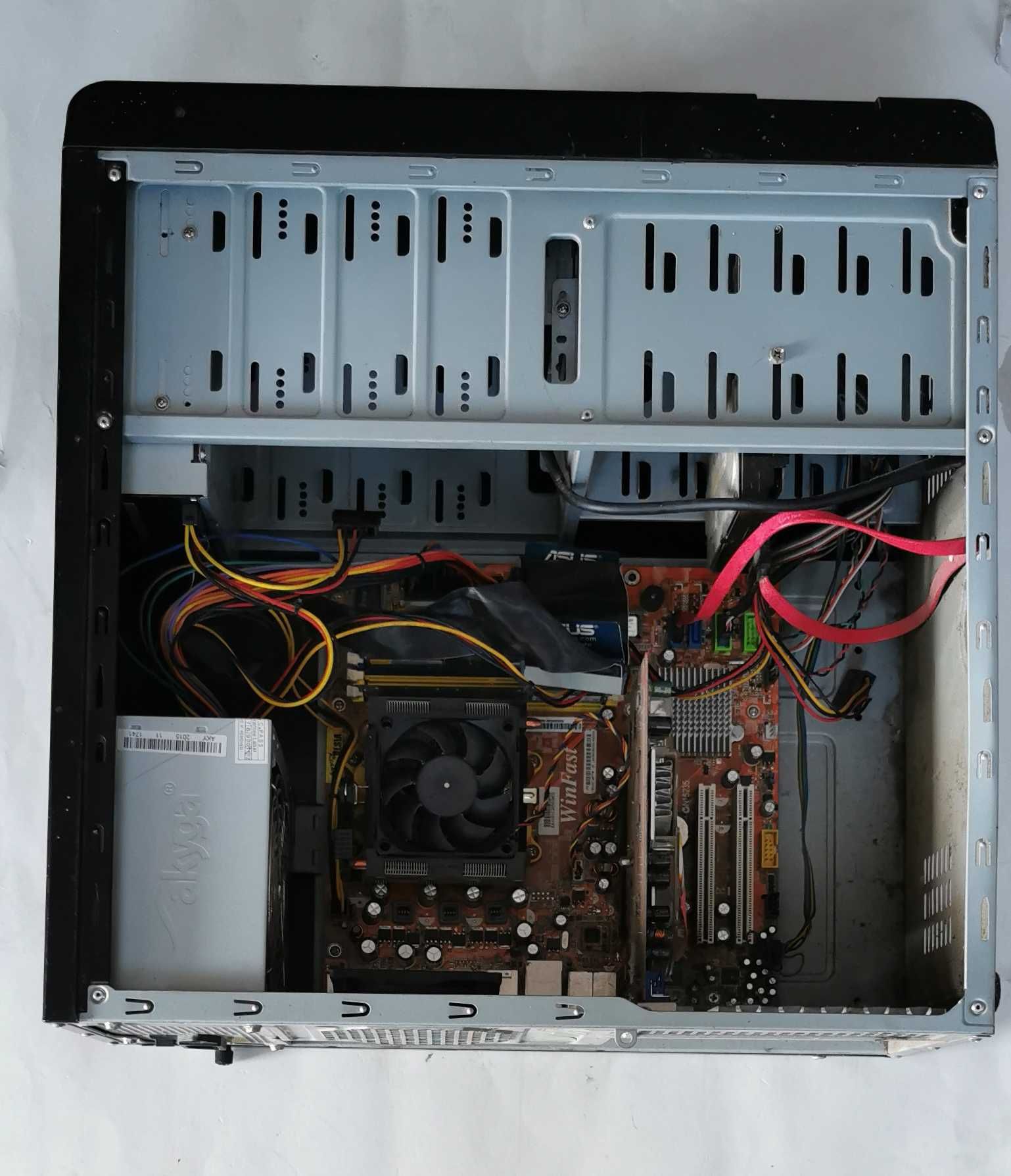 Stary Komputer Radeon X550 DDR2 Athlon
