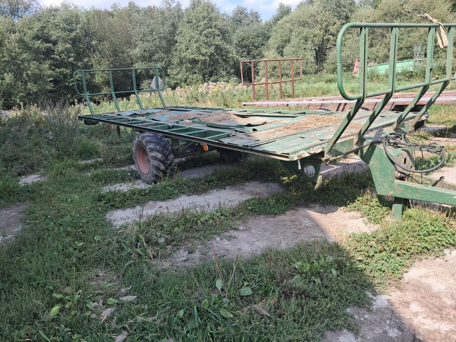 Przyczepa do bali balotów  siana