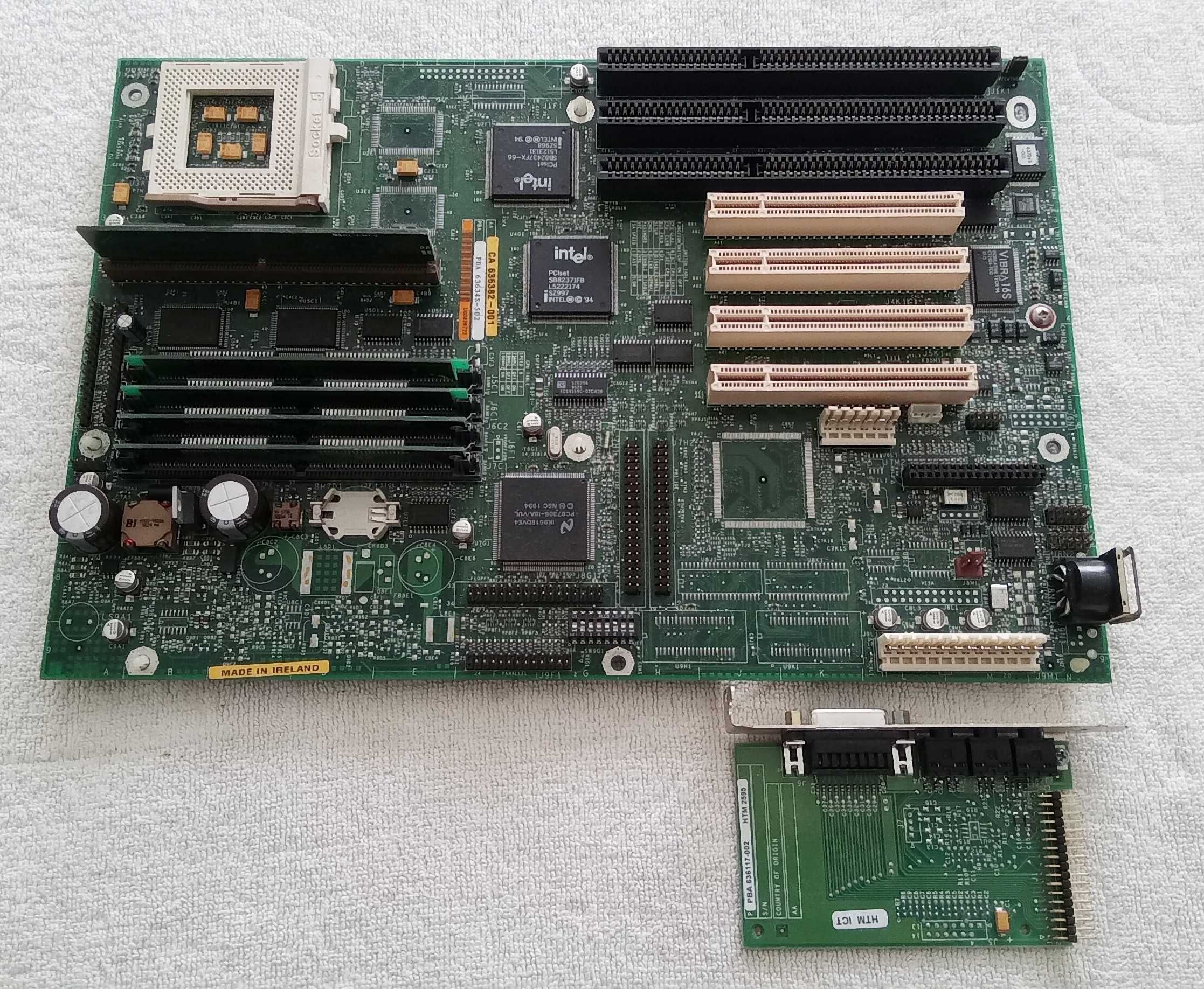 [PC Vintage] Motherboard Intel Socket 5 + 16 mb RAM