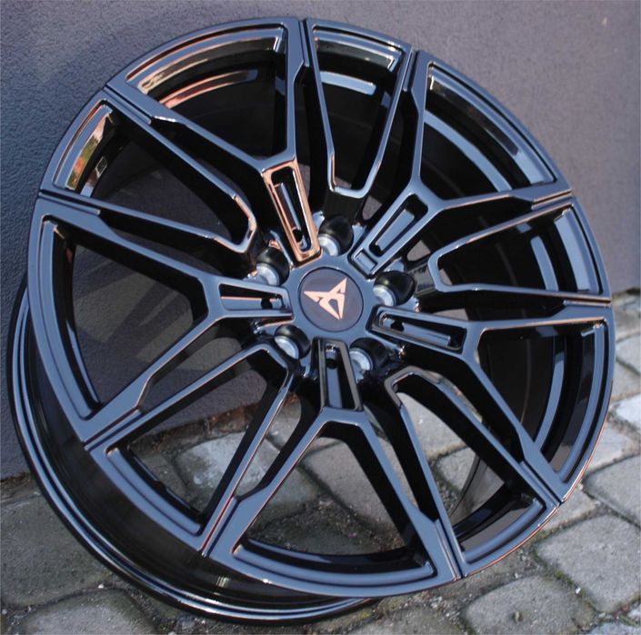 Fabrycznie nowe felgi aluminiowe 18 5x112 et30 Audi A4 B8 B9 Q3 Q5 VW