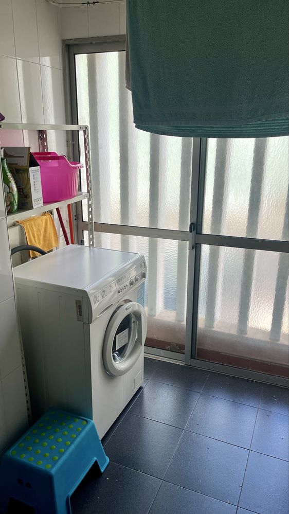 Quarto p/ estudantes (raparigas) - Programa de renda acessível
