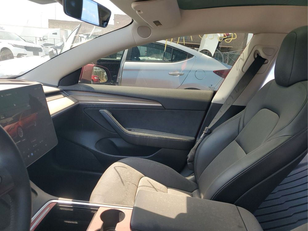 Tesla 2022 Model 3 LFP