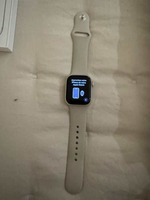 Apple Watch 8 41mm Starlight Aluminium