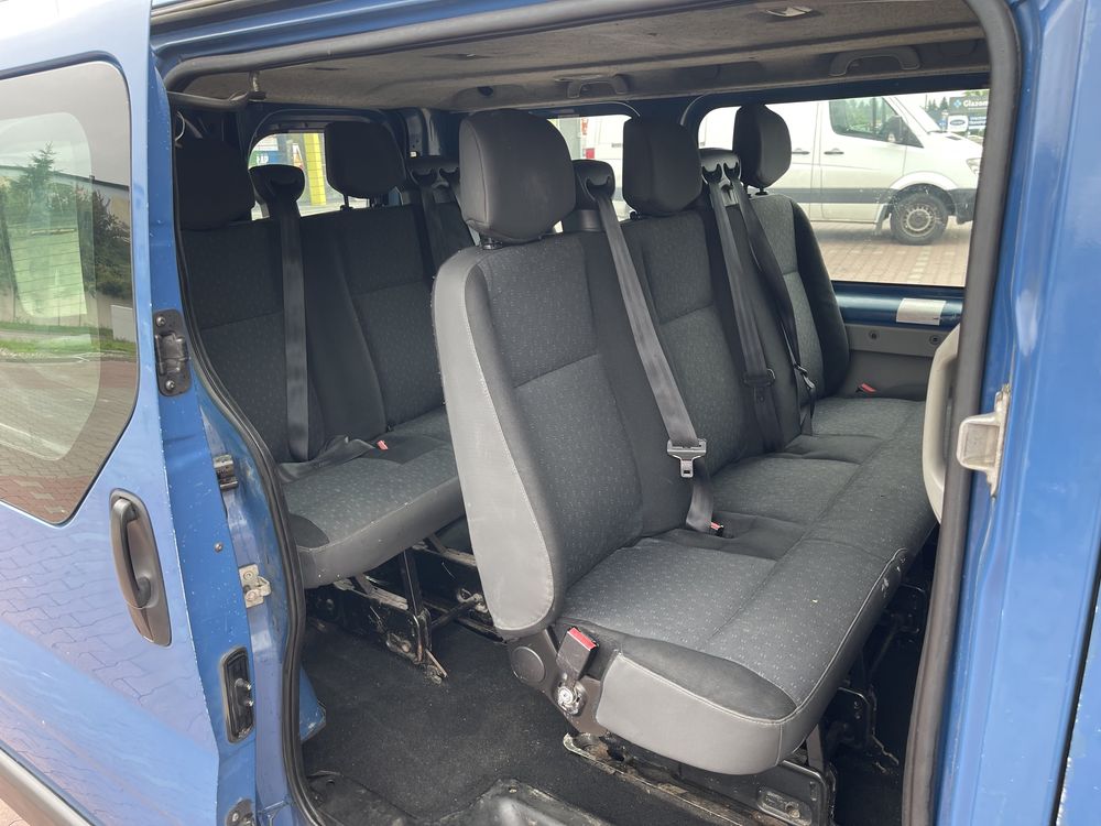 Renault trafic 9-osobowy  klima