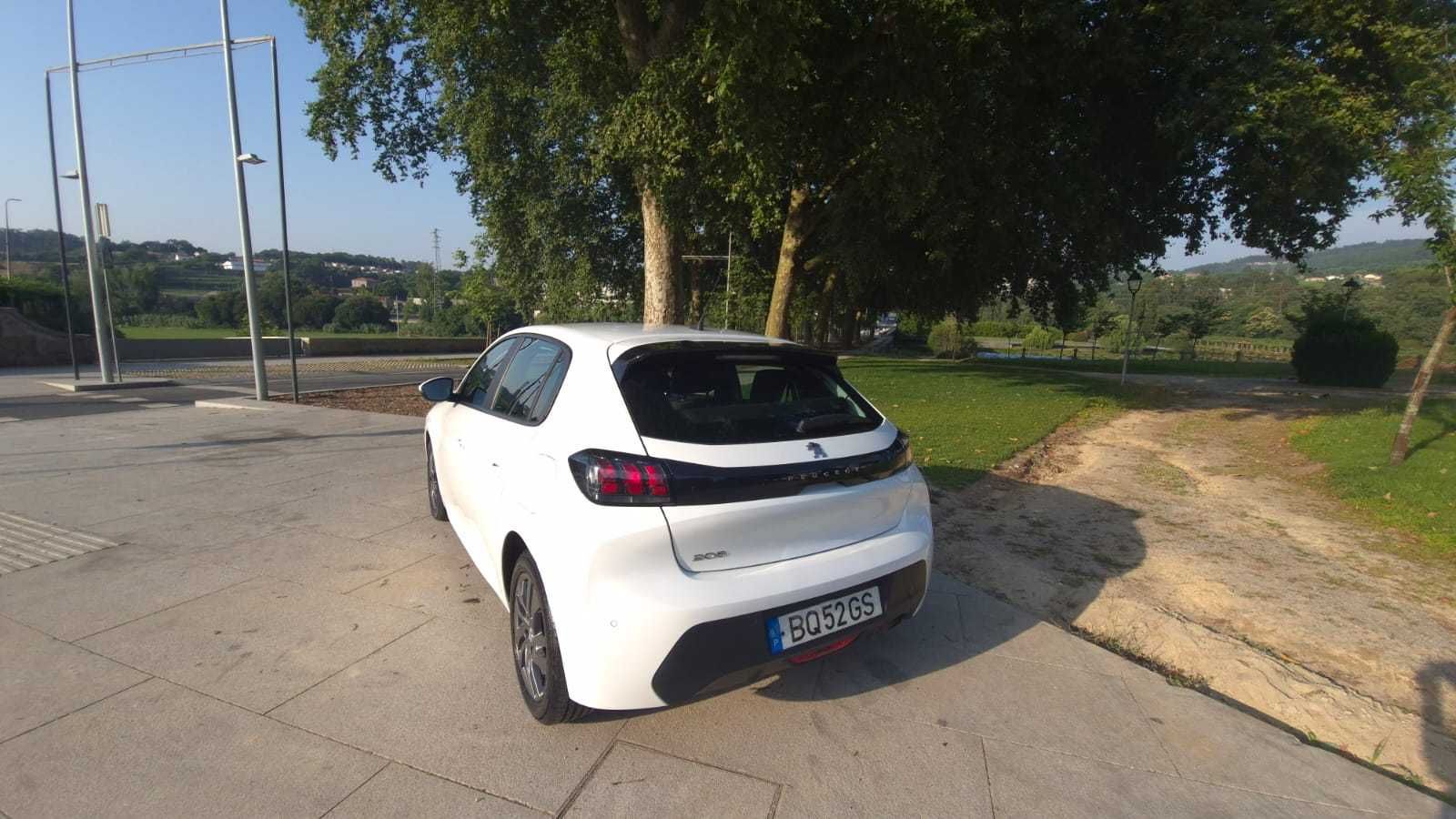 Carro extremamente confortável, seguro e com design moderno