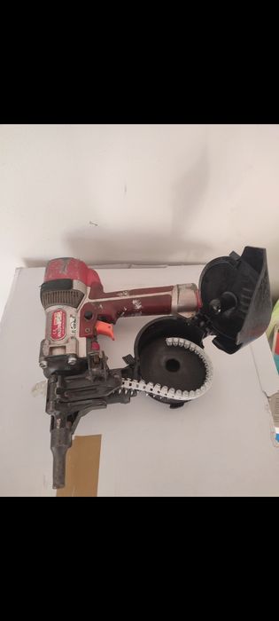 Gwoździarka pneumatyczna wysokociśnieniowa do betonu i stali HN25C/15-