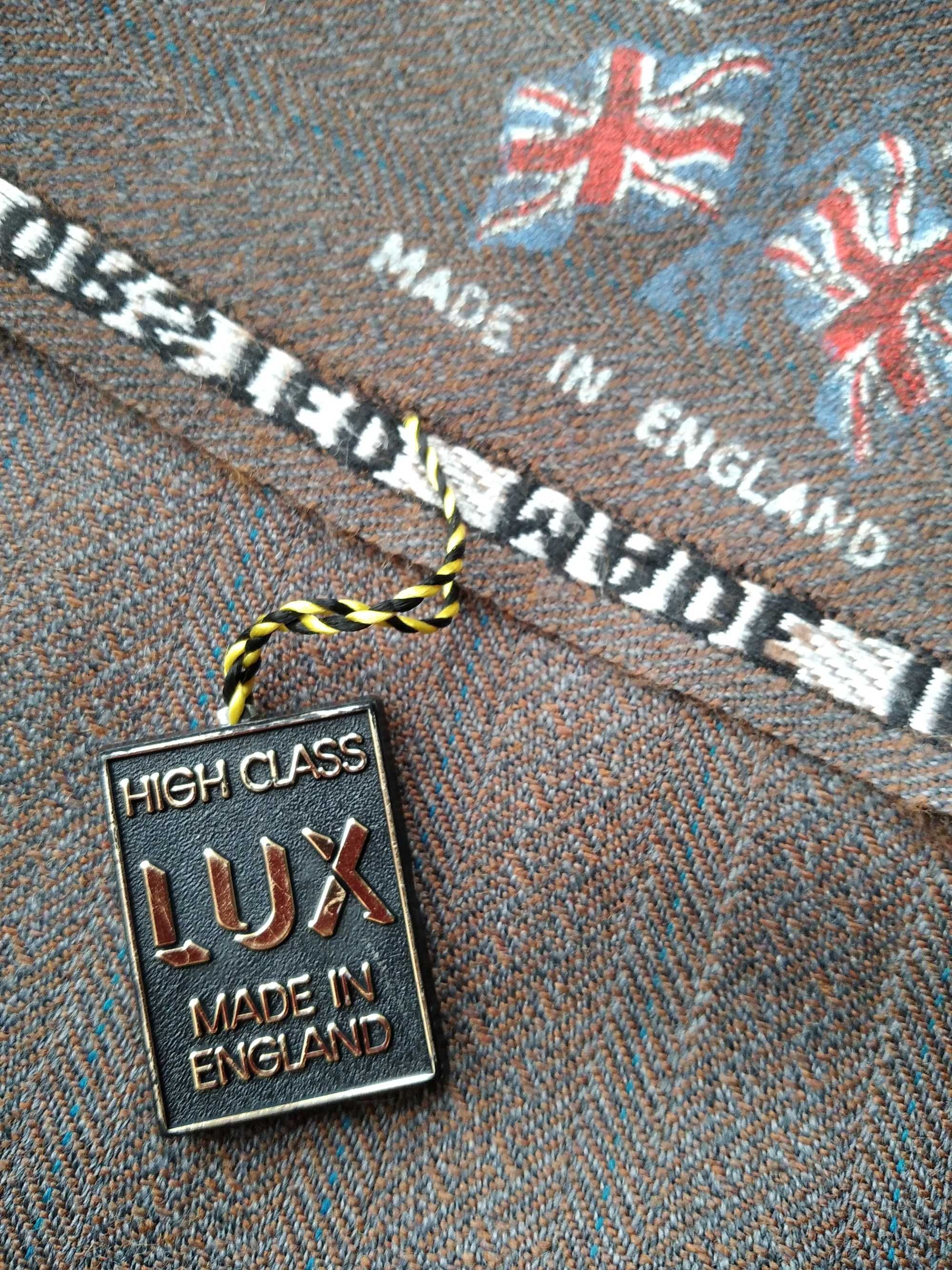 Отрез костюмной ткани -3м.*1,5м., шерсть 100%, Англия, класс "LUX".