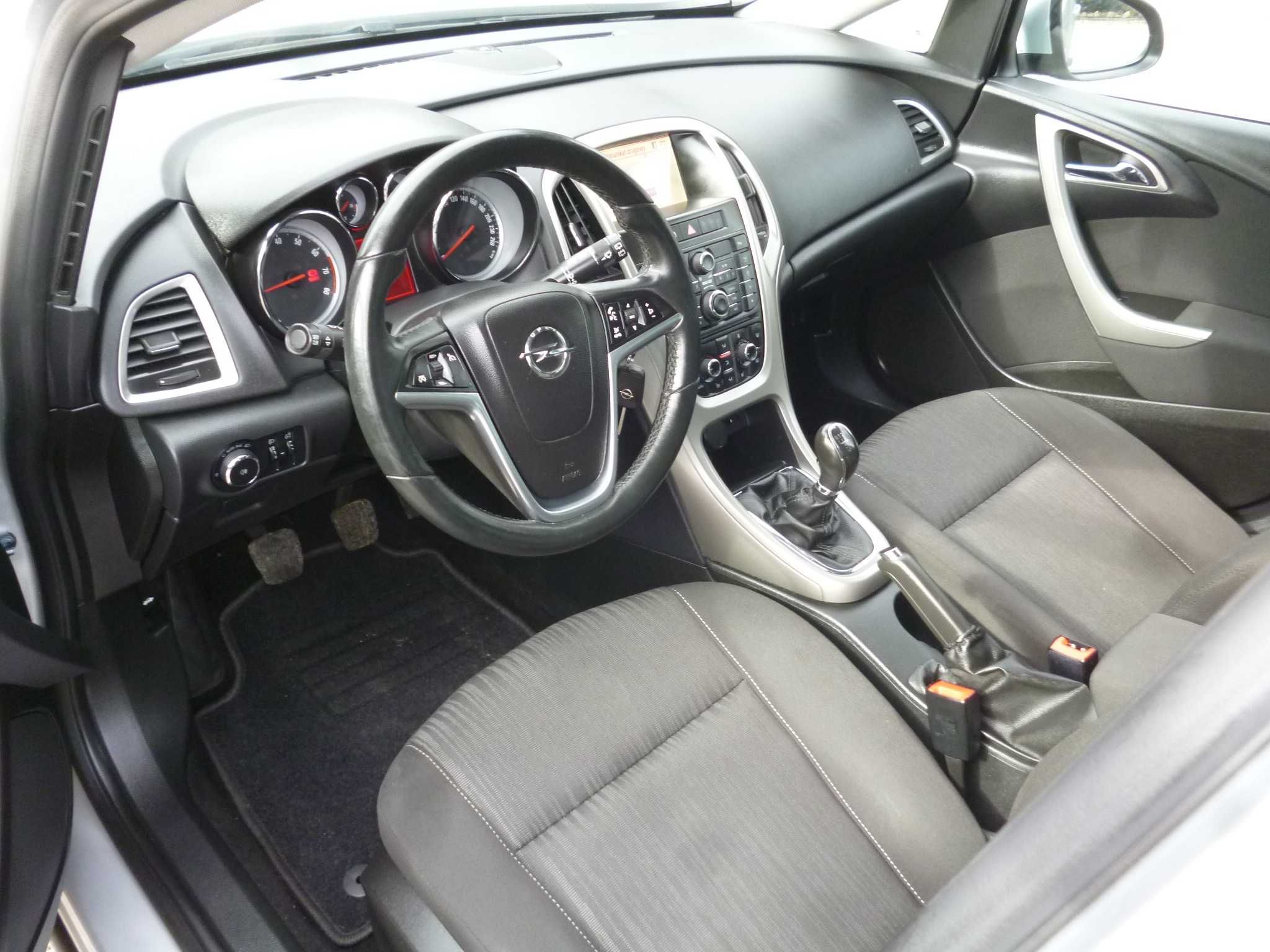 Opel Astra j 1.4 Turbo klima,Navi serwis ładny stan