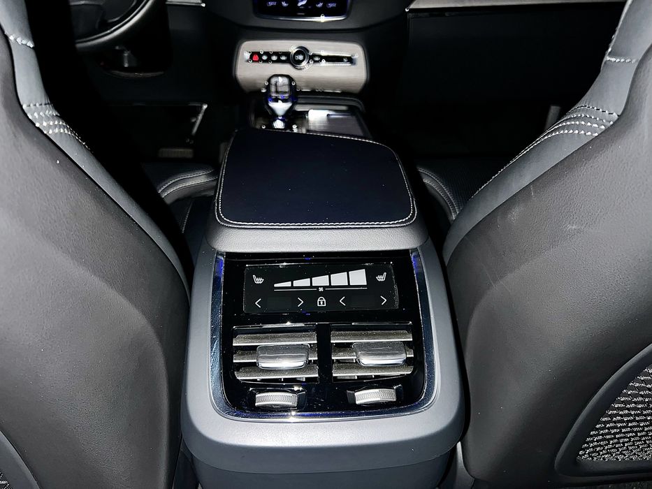 Volvo XC90 2021 2.0 AT (250 к.с.) MHEV AWD • Ultimate Bright