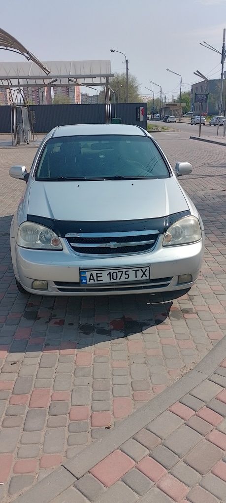 Продам Chevrolet  lacetti 1.8 автомат