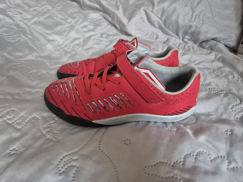 Buty halowe do piłki nożnej halówki