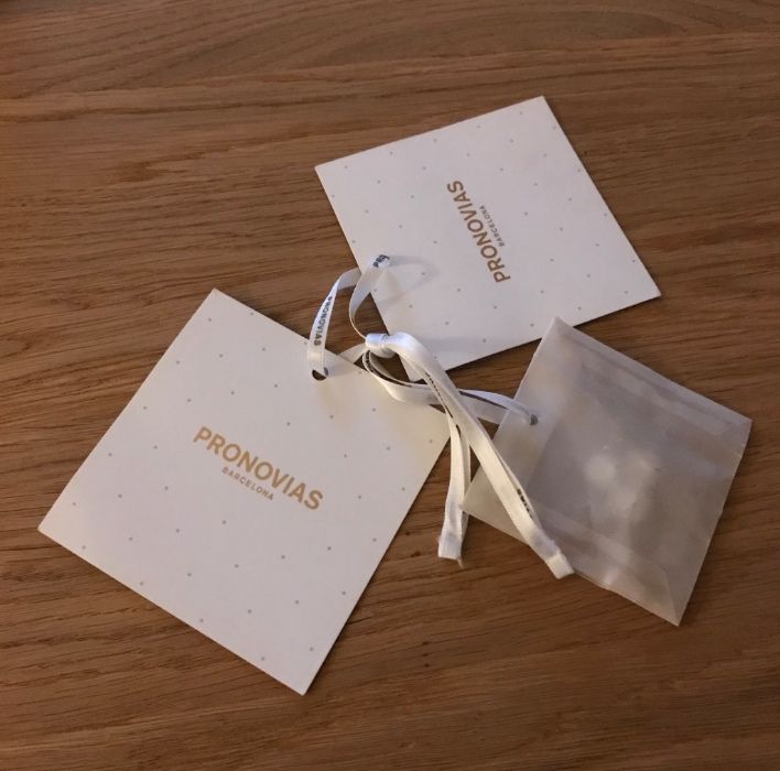 przepiękna suknia ślubna marki Pronovias, model OSASUN