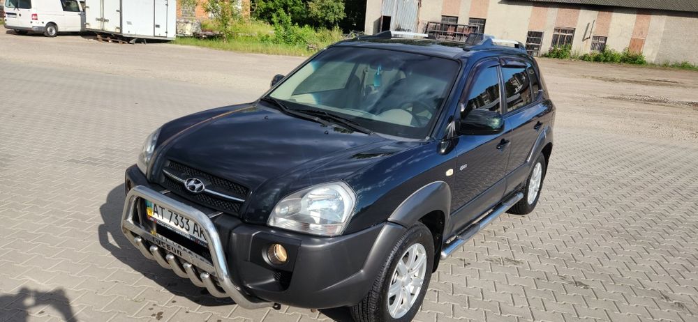 Продам туксона 4х4 АВТОМАТ