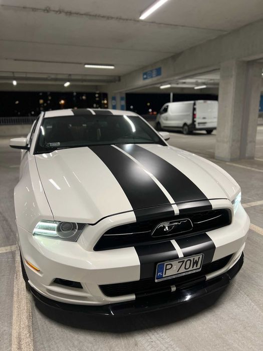 Ford MUSTANG gen.5 LIFT 2013 r. v6 poj. 3,7L