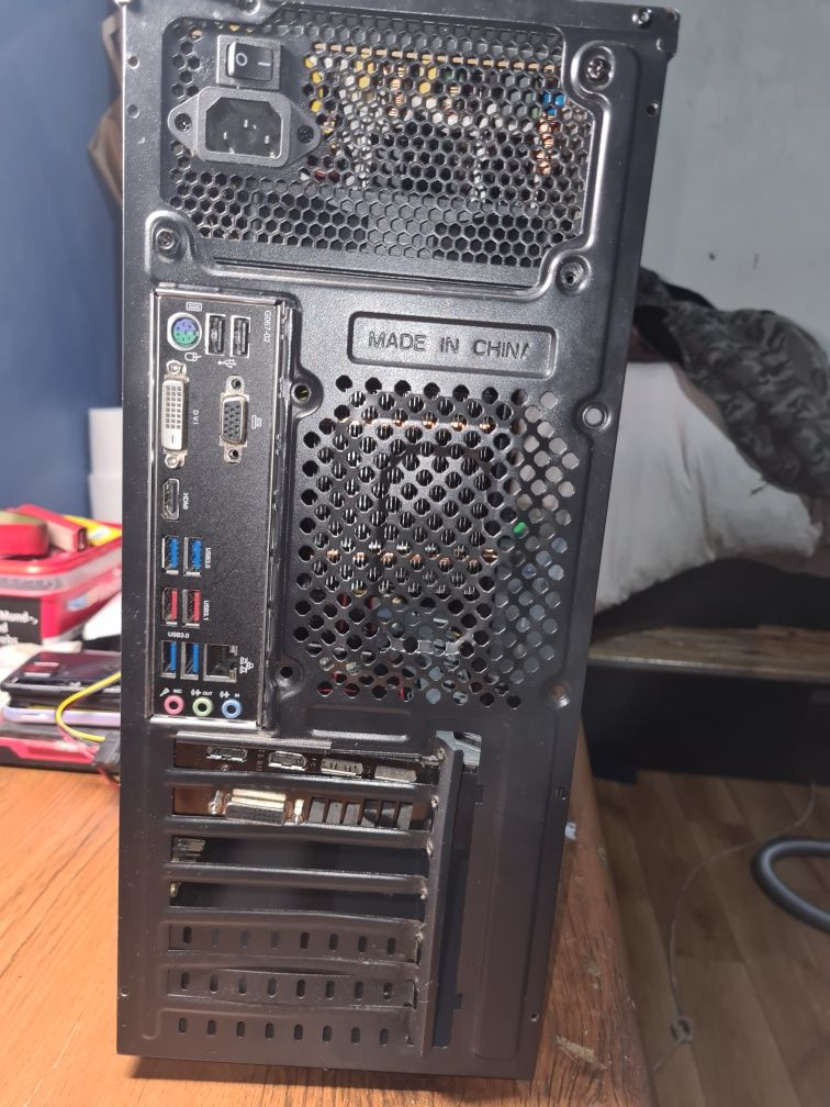 Komputer Stacjonarny PC Rzyen 5 1600 DDR4 16GB, RX570 8GB