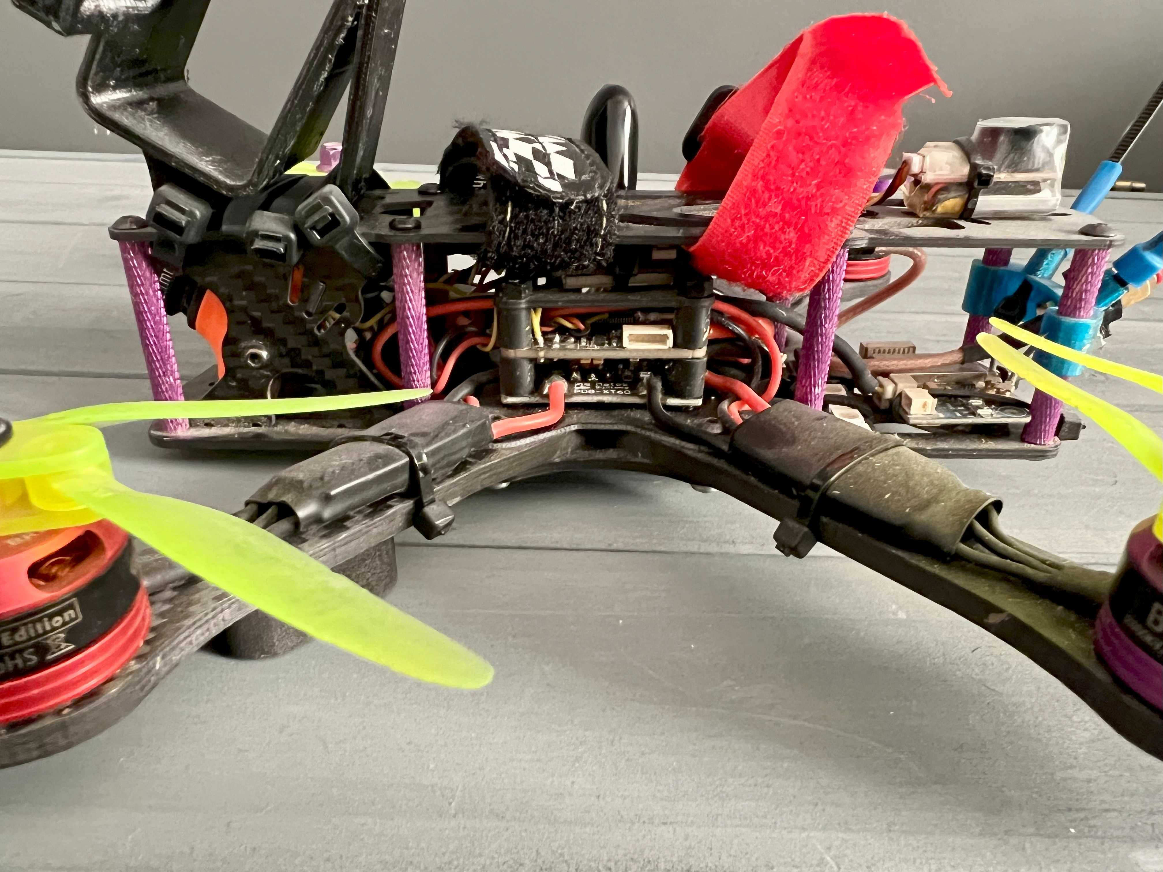 Dron FPV 5” – gotowy do lotu – tanio!