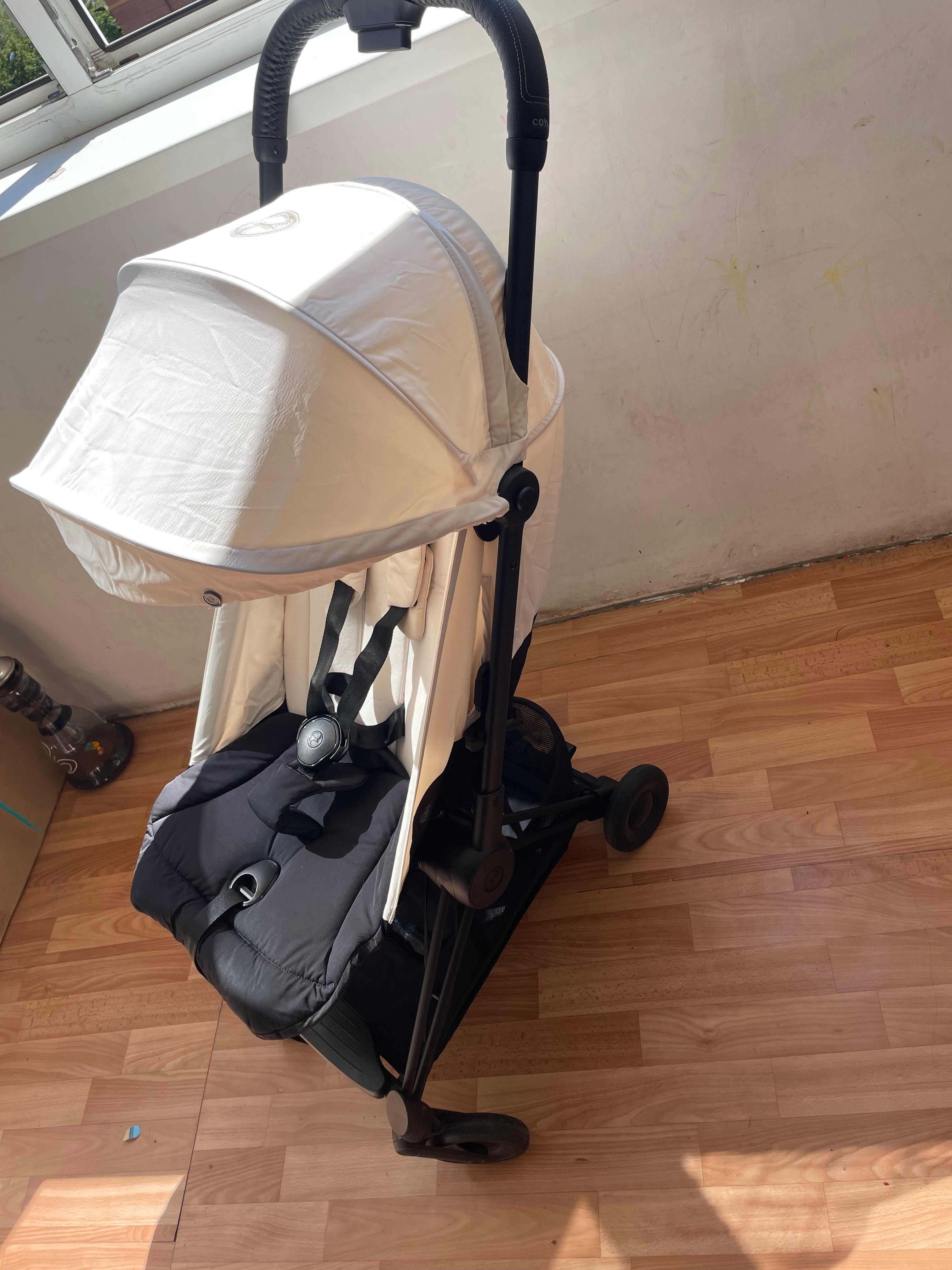 Cybex Coya Off White шасі matt black