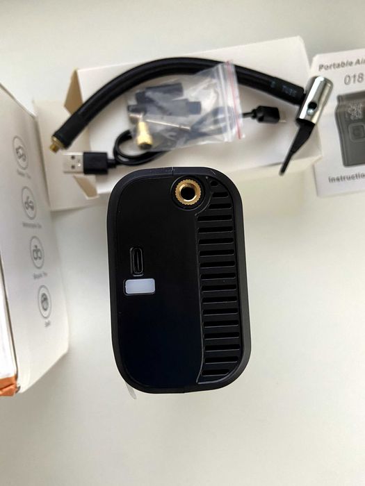 Портативний цифровий насос для накачування шин циліндр 19мм 100W