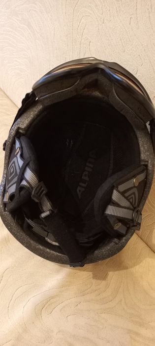 Kask narciarski Alpina z goglami