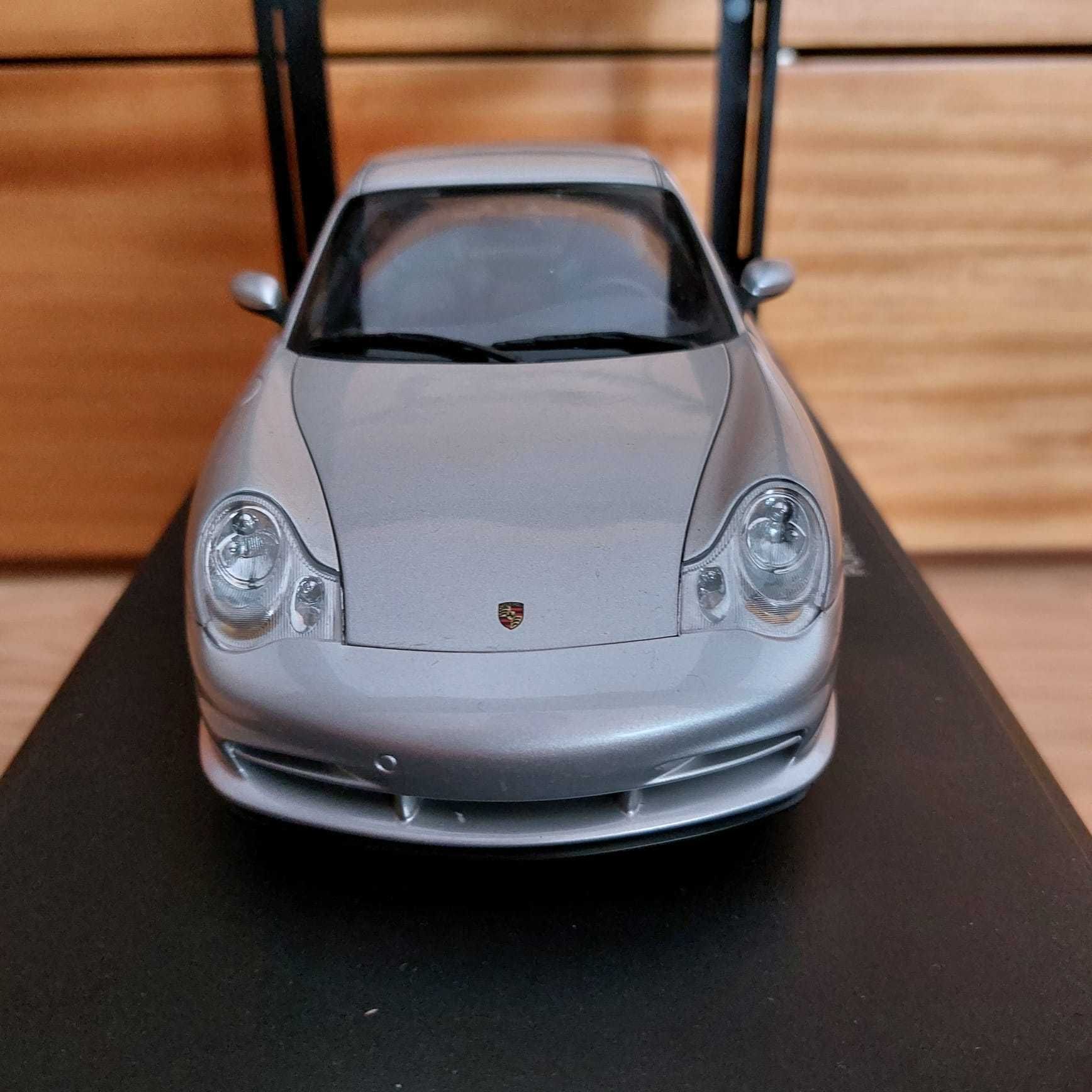 Porsche 911 996 GT3 2003 AUTOart 1:18