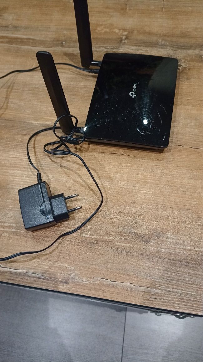 Sprzedam router kupiony w tym roku