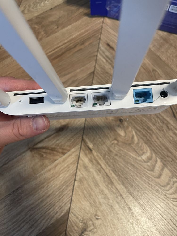 Продам Wi-Fi роутер Xiaomi Router 3