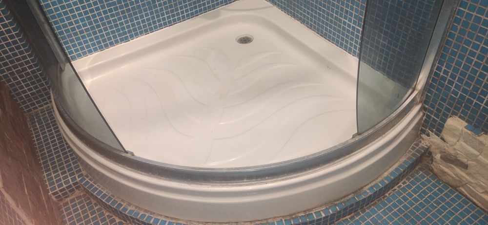 Душові бокси б/у