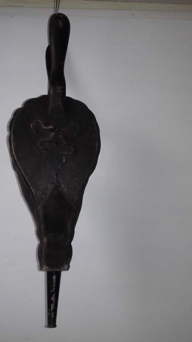 dmuchawka do rozpalenia ognia