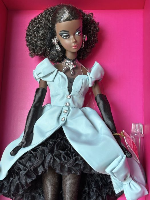 Barbie kolekcjonerska Signature Silkstone Fashion Model nr3