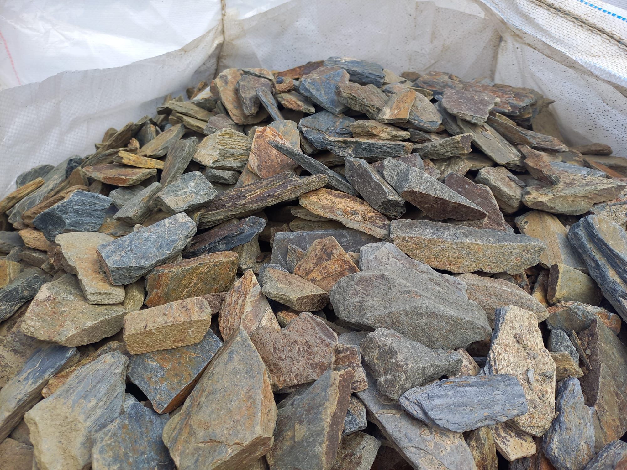 Kora kamienna łupkowa łupek szarogłazowy brąz kamień naturalny dostawa