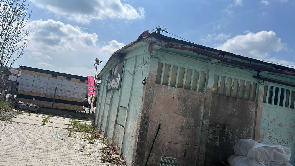 Hala z płyt betonowych - do rozbiórki