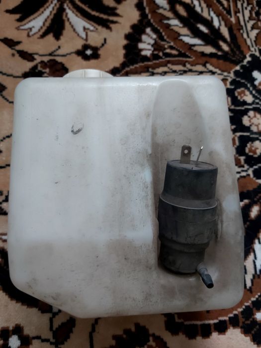 Бачок омывателя с моторчиком