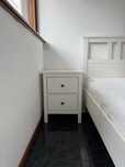 Mesa de cabeceira HEMNES IKEA